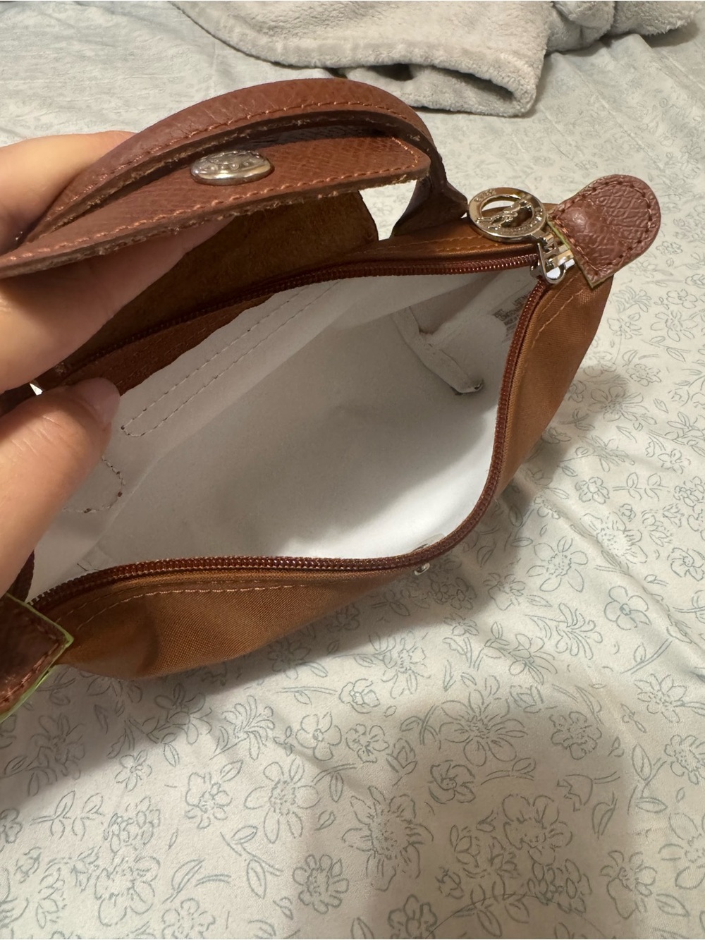 Longchamp Brown Nylon Cosmetic Pouch with Leather Trim - Picture 4 of 5